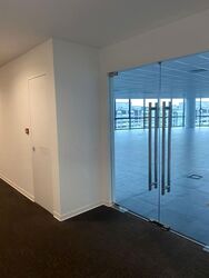 Woodlands Avenue 5 (D25), Office #568698241